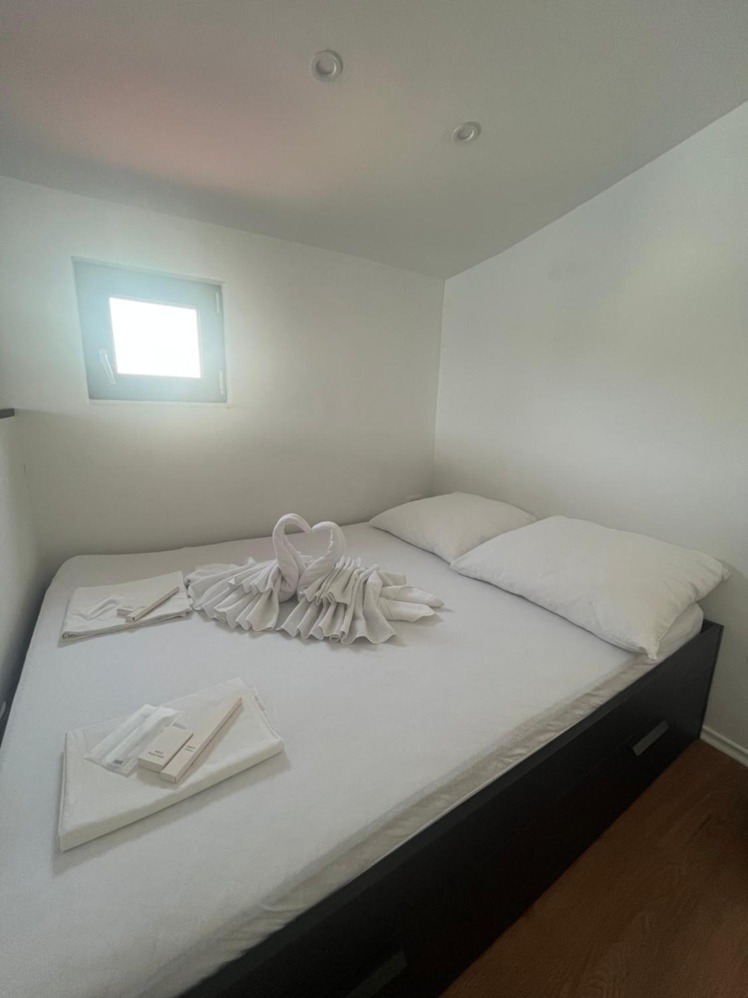 Sea La Vie Apartment